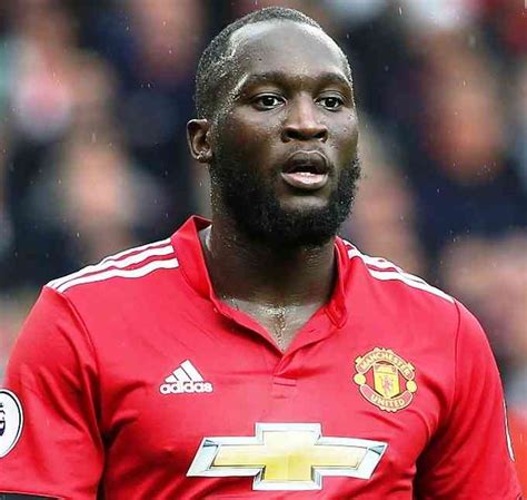 how old is lukaku age.